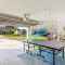 Seabreeze Oasis Lakefront Home has 2 ensuites and heated pool - كيب كورال