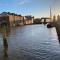 Simmerdeis am Hafen
