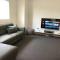 Family Getaway With LARGE Parent Retreat! - Shellharbour