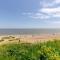 Beautiful 6 Berth Caravan With Full Sea Views For Hire In Suffolk Ref 68004Cr - Lowestoft