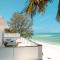 Deluxe Beachfront Penthouse with Panoramic Ocean Views - 吉汶瓦