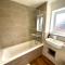 New Modern 2 Bed with parking in BISHOPS STORTFORD, close to Stansted Airport! - Birchanger