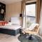 Ultiem ontspannen in luxe en design ingericht Tiny house Onyx in bosrijke omgeving Ultiem ontspannen in luxe en design ingericht Tiny house Onyx in bosrijke omgeving