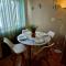 HOME4U - Cosy Apartment with Fantastic Terrace