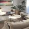 Lovley sunlit apartment walking distance to Cronulla mall and Cronulla Beach