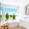 Elegant & Modern Home - Retreat In Gloucester Tranquil Rural Escape With Pool & Views