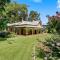 The Manse at Jamberoo Heritage Retreat on 1.5 Acres