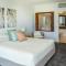 Waters Edge Apartment Cairns
