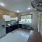 Spacious Miri First House - 米里