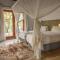 Rhino River Lodge - Manyoni Private Game Reserve