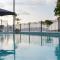 Whitsunday Waterfront Apartments - Airlie Beach