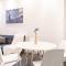 Prime Located 2BR1BA Apt in Mel with Study