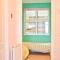 Princes Esplanade-Luxury Beachfront House with Balcony a stone throw from Gurnard Beach - Gurnard