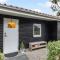 3 Bedroom Beach Front Home In Grenaa - Grena