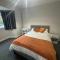 Perfect for NHS Staff & Contractors - Fast WiFi - 1 Bedroom in 4 Bedroom House CD1 - Scartho