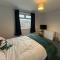 Perfect for NHS Staff & Contractors - Fast WiFi - 1 Bedroom in 4 Bedroom House CD2 - Scartho