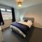 Perfect for NHS Staff & Contractors - Fast WiFi - 1 Bedroom in 4 Bedroom House CD3