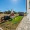 Sunshine Apartment Complex with a Pool by the Beach - Mandre, Pag - Mandre