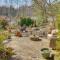 Walk to Downtown Pet-Friendly Cottage in Tyron - Tryon