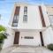 Sunny Mérida Getaway: Spacious 3BR with Pool