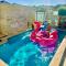Luxury Villa W Pool & Spa 5 BEDROOMS
