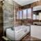 Luxury Villa W Pool & Spa 5 BEDROOMS
