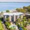 Florentine, 7 11 Columbia Close - wifi, air conditioned unit with fantastic views of Little Beach