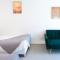 Solis Retreat - West Melbourne Marvel