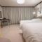 House9 , room3, queen bed4 ,elevator O , hills X, stairs X , 4min from subway and bus station,exclusive space - Seul