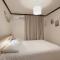 House9 , room3, queen bed4 ,elevator O , hills X, stairs X , 4min from subway and bus station,exclusive space - Seul