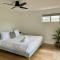 Large Lake House on Lake Macquarie