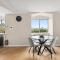 Stylish 2-Bed Camperdown Apartment with Balcony