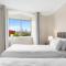 Stylish 2-Bed Camperdown Apartment with Balcony