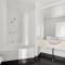 Stylish 2-Bed Camperdown Apartment with Balcony