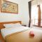 Adhya Guest House