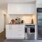 Heart of the CBD, 1 bed with car park - Крайстчерч