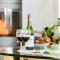 NEW Squirrels Leap Lake Views with Spa Access - Somerford Keynes