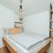 Modernes Tinyhouse Trailer Cabins am Waldrand - mit Seezugang