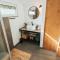 Modernes Tinyhouse Trailer Cabins am Waldrand - mit Seezugang - إجينغ