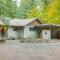 Quiet and Romantic Riverfront McKenzie Bridge Cabin! - McKenzie Bridge