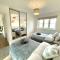 New Modern 2 Bed with parking in BISHOPS STORTFORD, close to Stansted Airport! - Birchanger