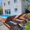 Aparthouse with pool