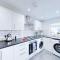 Ranworth-house - Holiday Home In Bedford, Sleeps 5