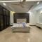 Spacious 6 bedroom House - 拉合尔