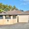 Busselton Beach Villa - Family & Pet Friendly