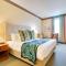 Holland America Dawson City Inn