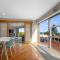 Seaside Weekender - New Plymouth Holiday Home - New Plymouth