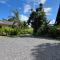 Ononui Lodge Airport, Ocean-View, Private Bathroom and Balcony, Free WiFi and Parking, On-Site Car Rental - 帕皮提