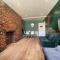 Beautiful 2 Bedroom Flat Next to Brighton Beach Sleep 6 - Brighton and Hove