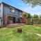 3 Bed Fully Renovated with Outdoor Fun